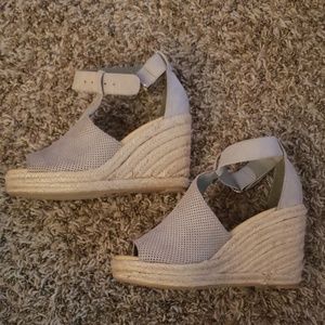 Platform wedges